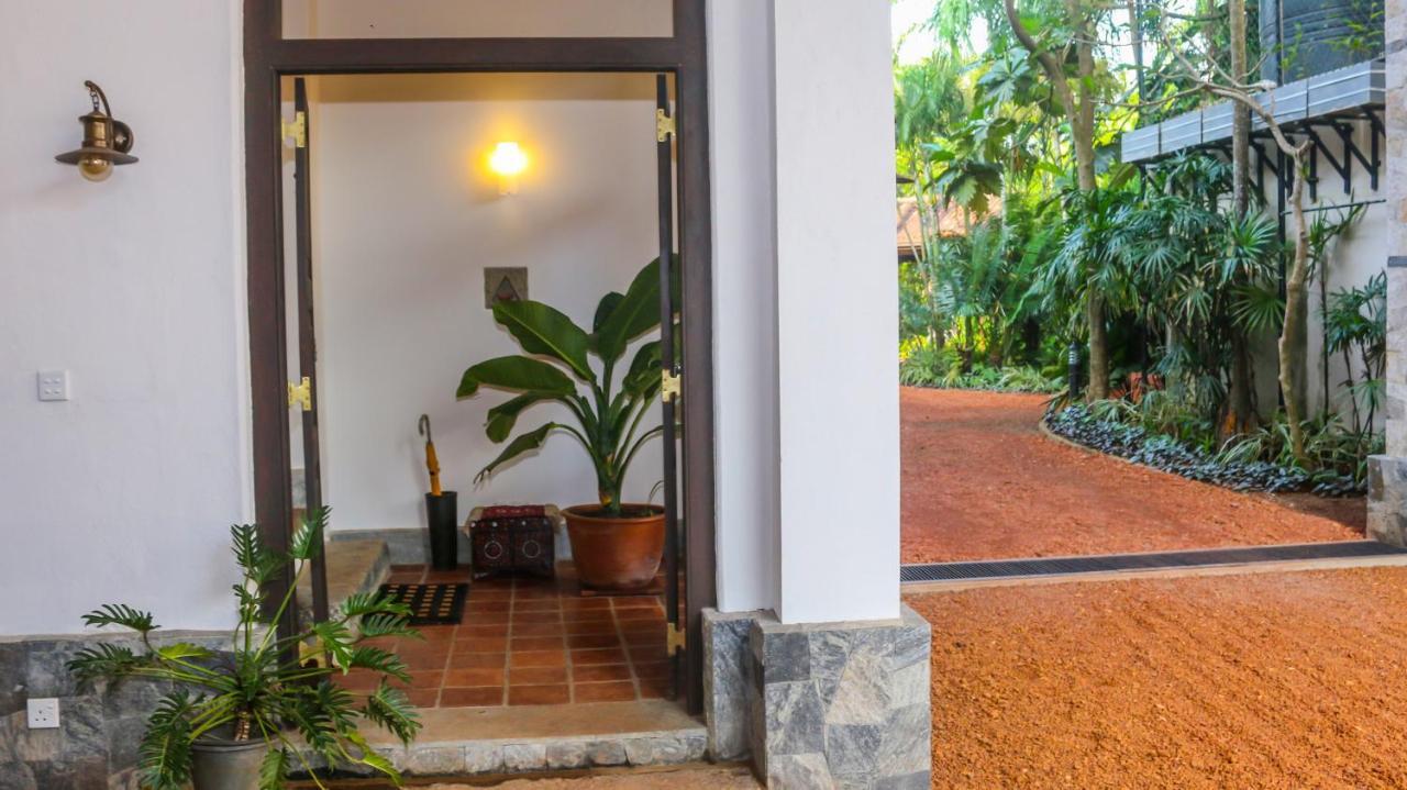 Sergeant House Boutique Villa & Private Beach Унаватуна Экстерьер фото