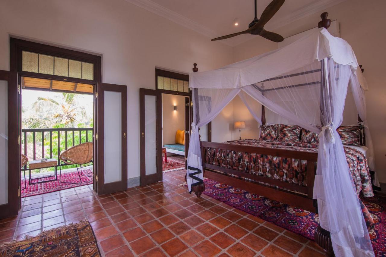 Sergeant House Boutique Villa & Private Beach Унаватуна Экстерьер фото