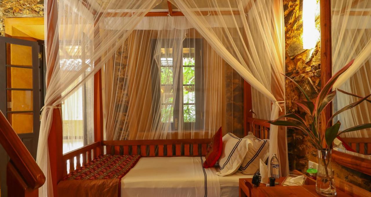 Sergeant House Boutique Villa & Private Beach Унаватуна Экстерьер фото