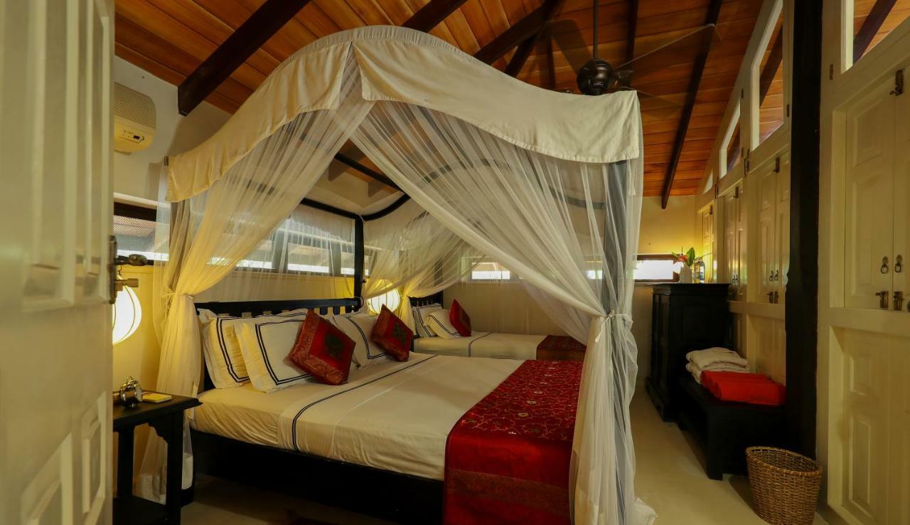 Sergeant House Boutique Villa & Private Beach Унаватуна Экстерьер фото