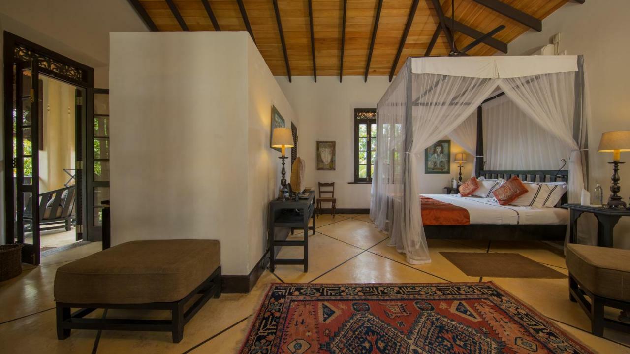 Sergeant House Boutique Villa & Private Beach Унаватуна Экстерьер фото